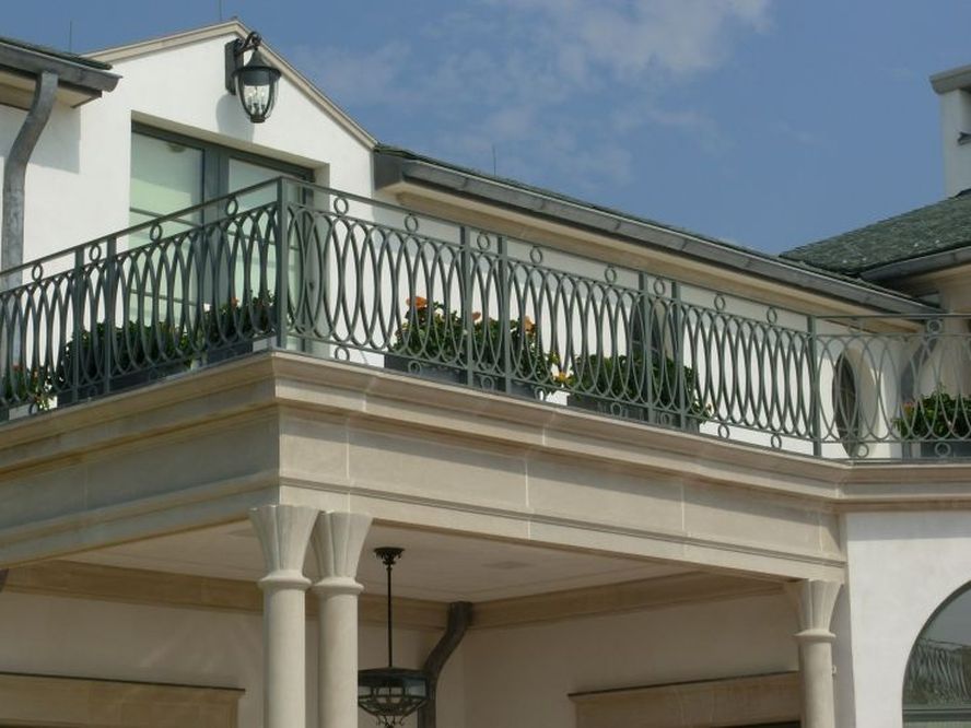 Balcony fence