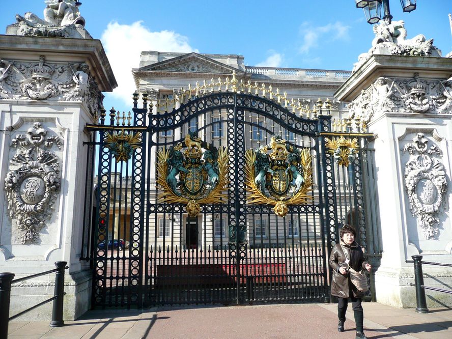 European-style gate