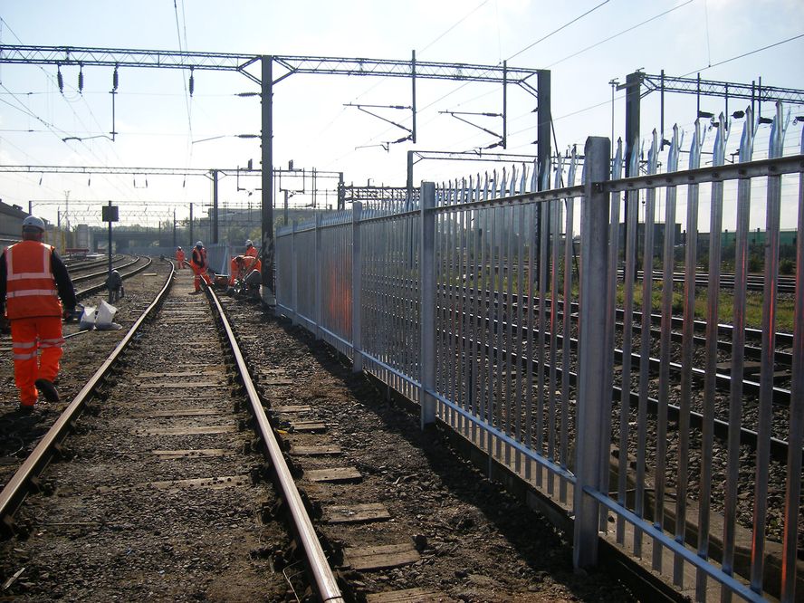 Railway fence